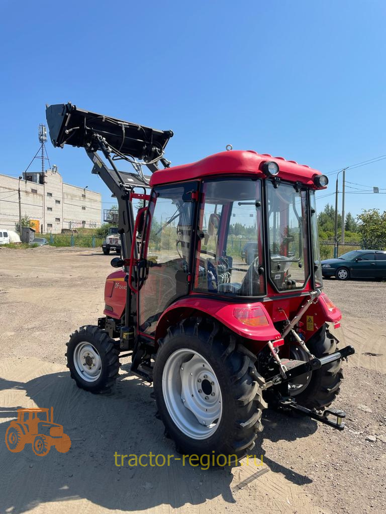 Трактор Dongfeng 244 G2 фронтальный погрузчик