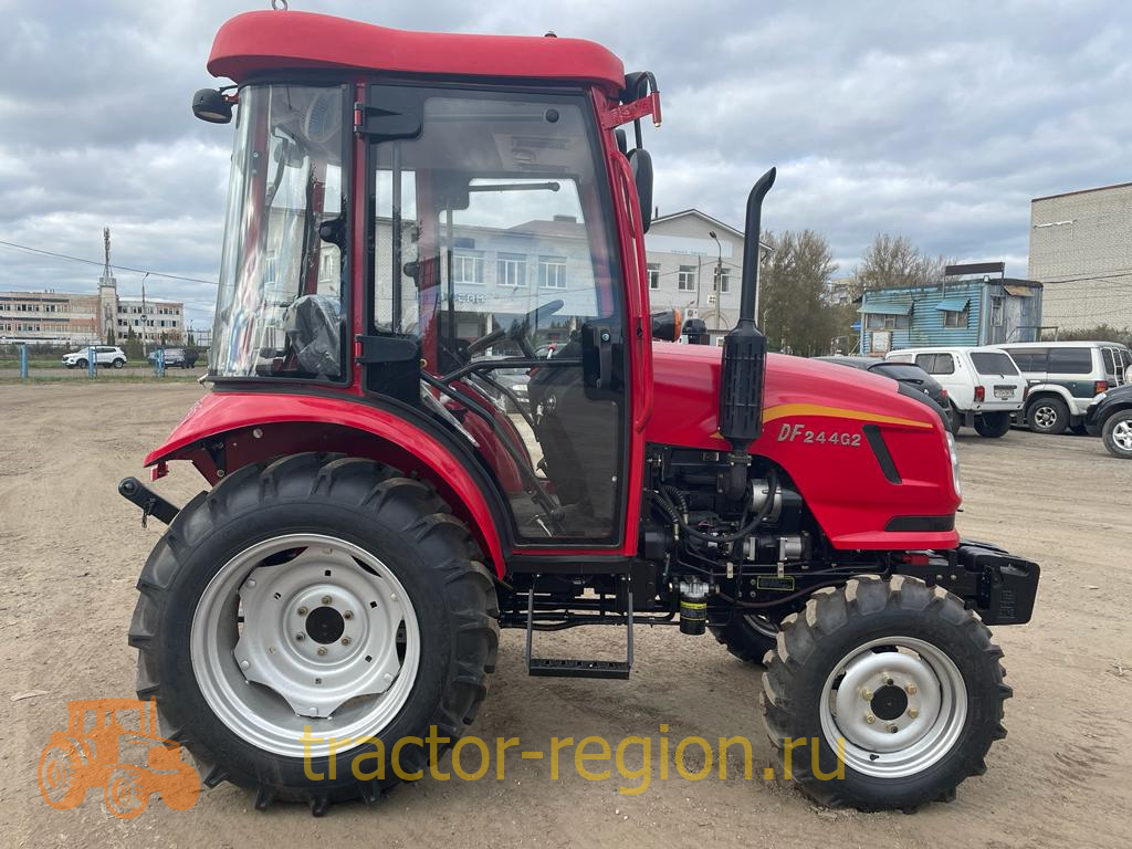 Трактор Dongfeng 244 G2 с кабиной