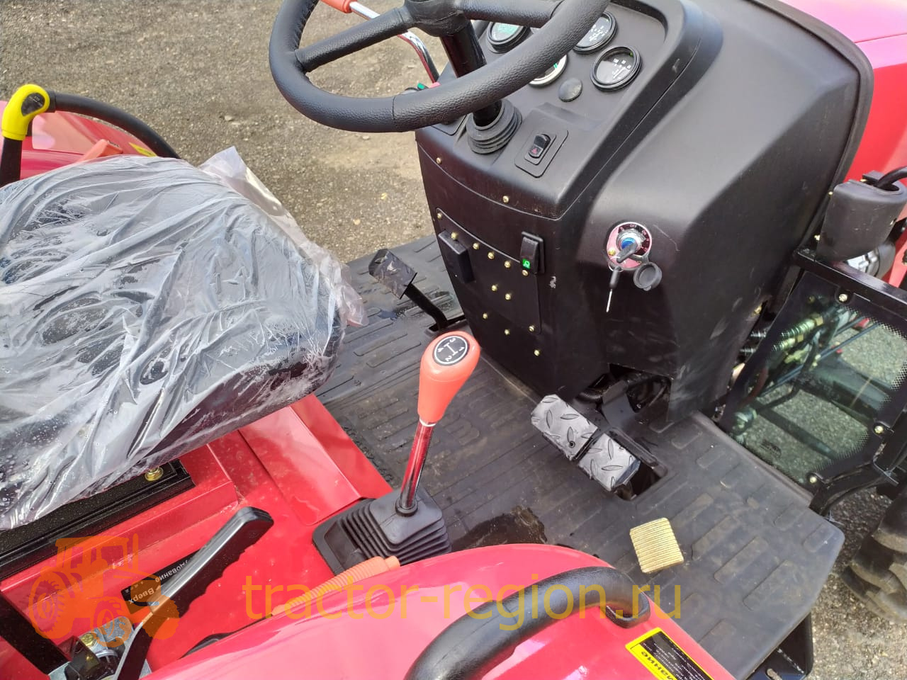 Трактор Dongfeng 244 G2