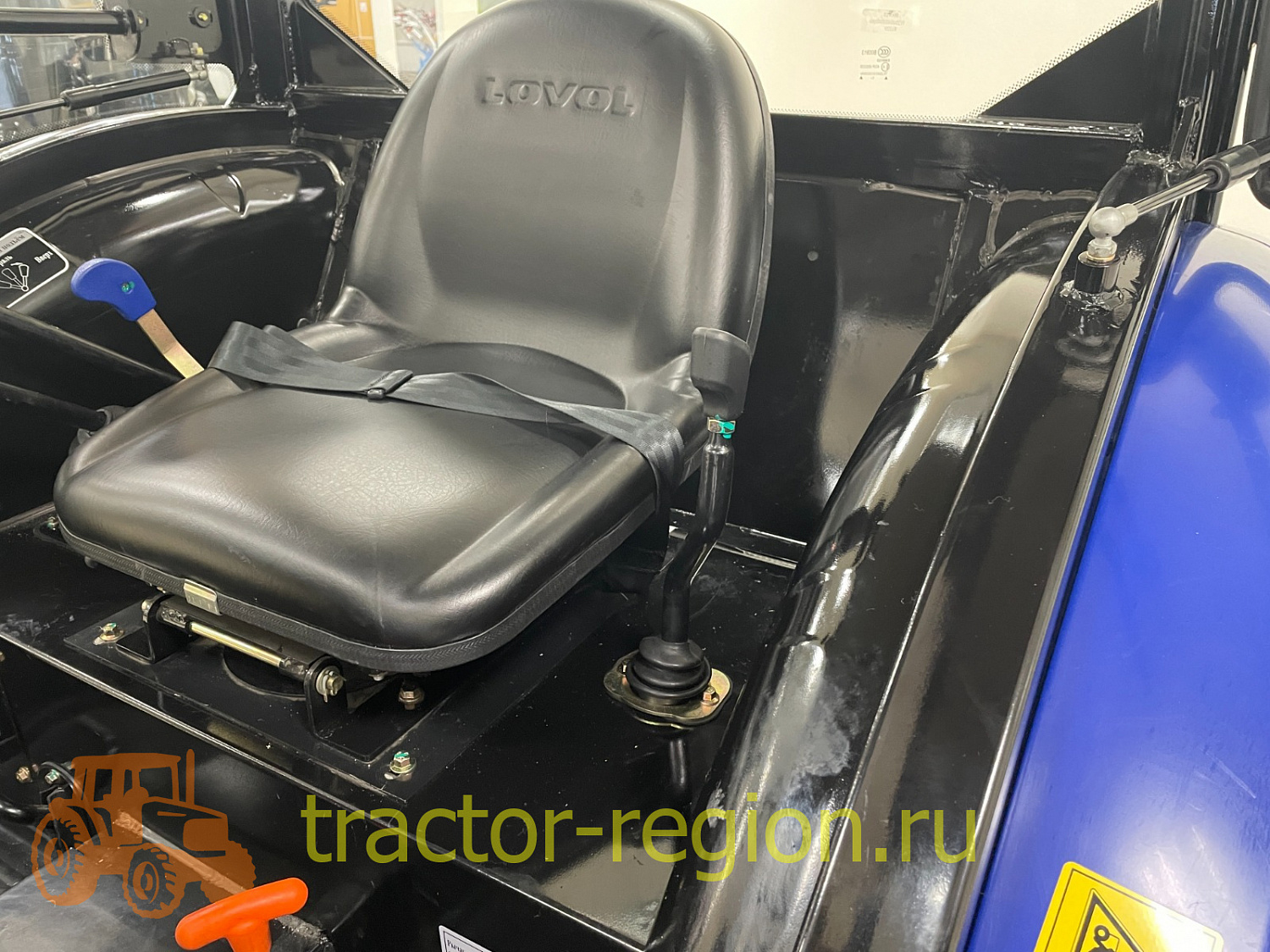 Трактор Lovol TE 404 GIII